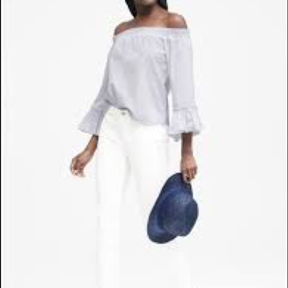 Banana Republic off the shoulder seersucker top
